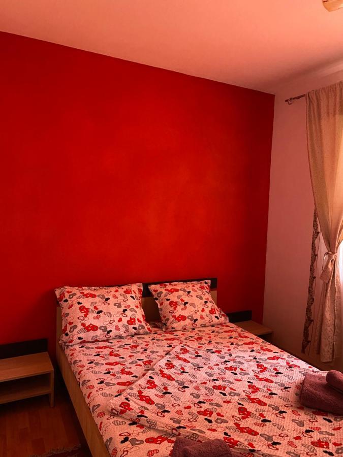 Apartament Ally'S Daire Orşova Dış mekan fotoğraf